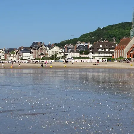 T2 With Balcony Near *