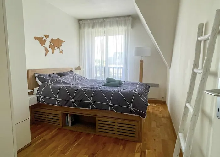 公寓 T2 With Balcony Near