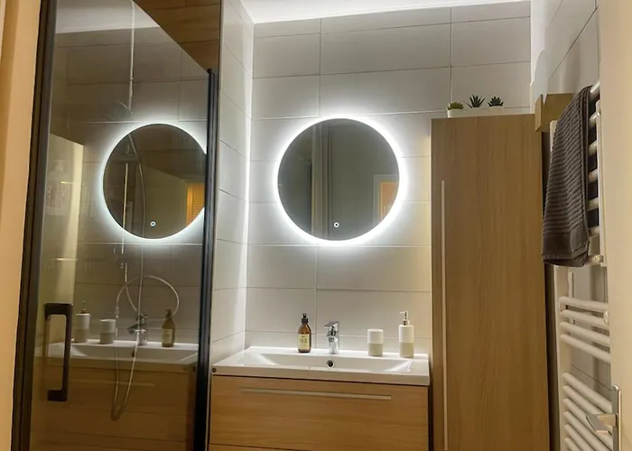 T2 With Balcony Near 公寓 乌尔加特