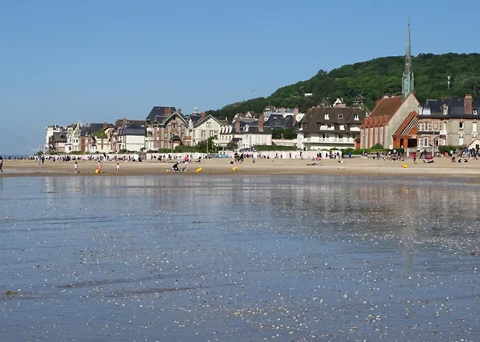 T2 With Balcony Near *